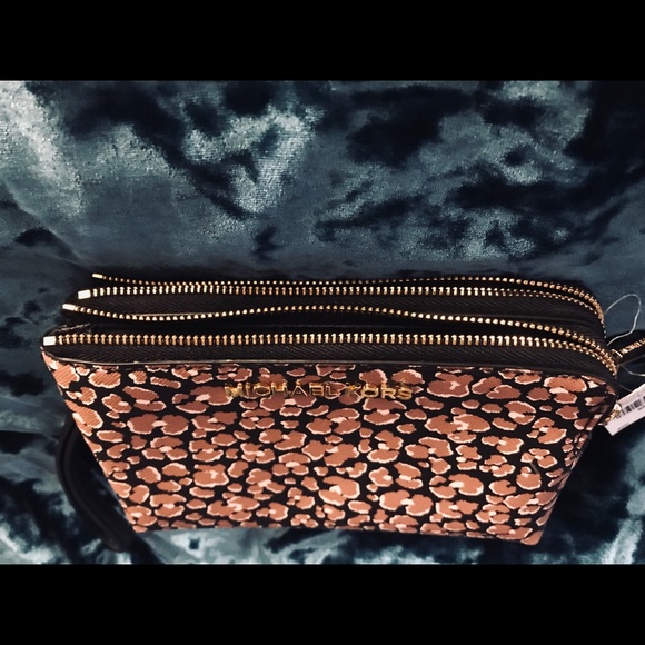 Michael Kors Wristlet - Picture 3 of 5